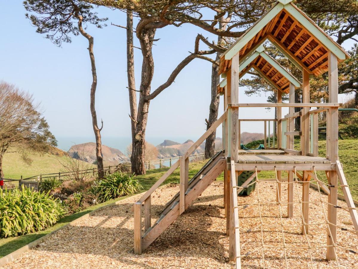 Robin Cottage 伊尔弗勒科姆 外观 照片
